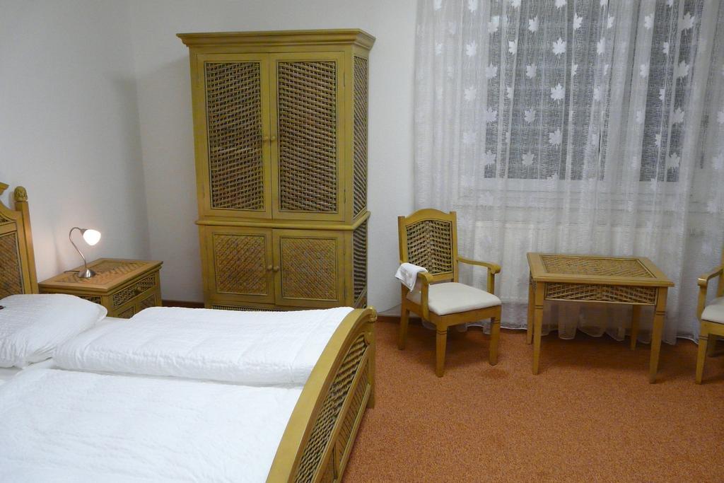 Hotel Kreuzbruchhof Burg Stargard Værelse billede